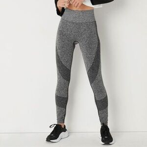 NWOT VS Pink Seamless Leggings